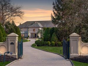 Snapple co-founder's 'Snapple House' estate heads to auction in London