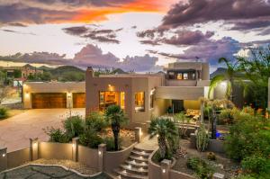 Brenda O’Brien Team lists $1.875M Santa Fe-style hilltop estate in Tucson’s Park Ridge