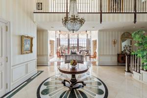 Snapple co-founder's 'Snapple House' estate heads to auction in London